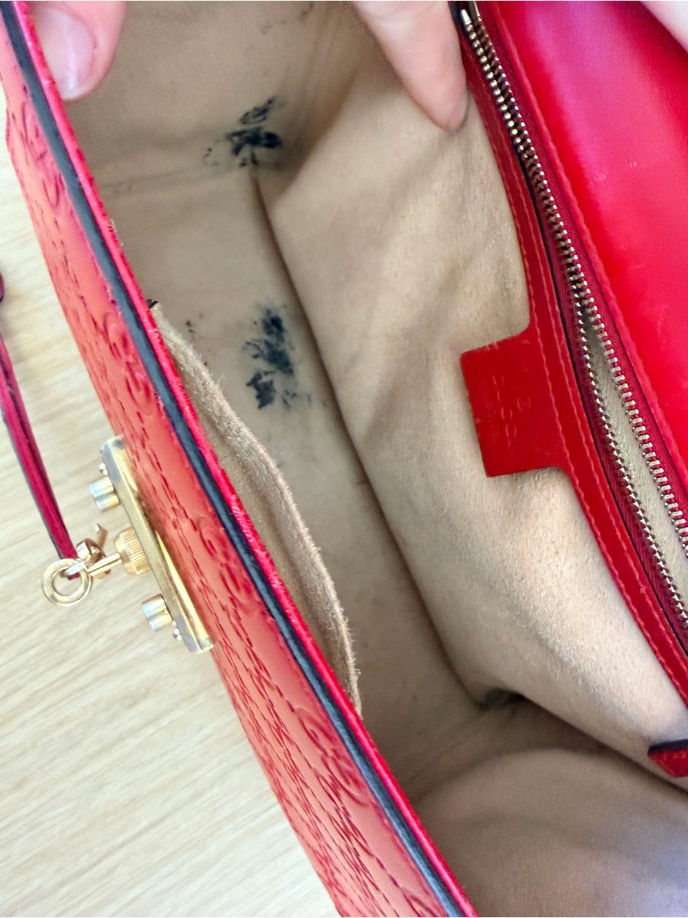 GUCCI ✨ RED LEATHER LARGE PADLOCK CHAIN SHOULDER BAG - Picture 11 of 16